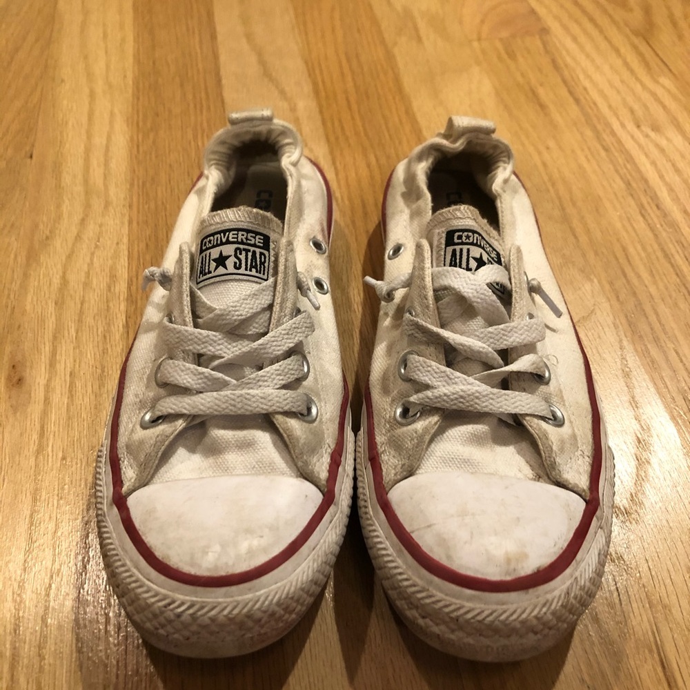 Women’s white Converse All Star size 7.5